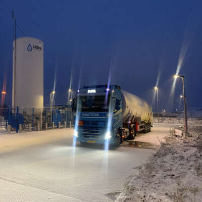 LNG trekkers en trailers NL foto